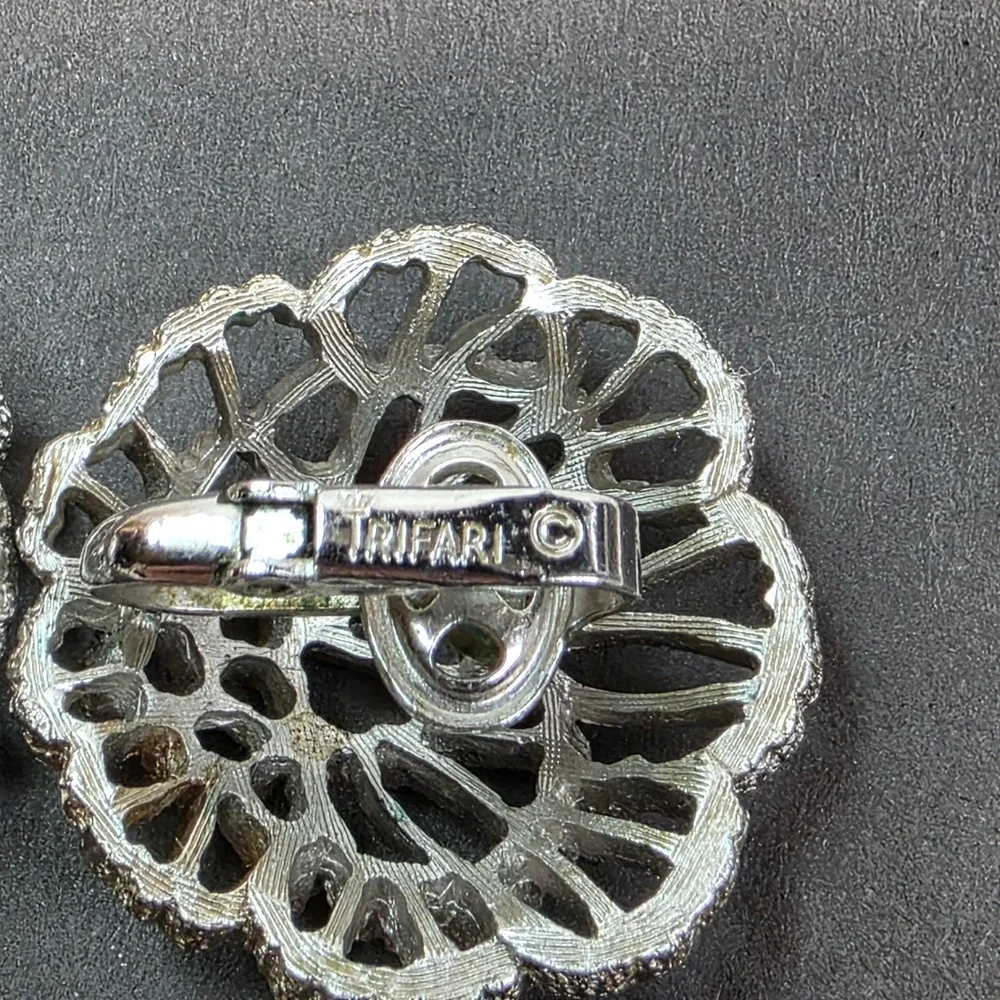 Trifari Earrings Silver Tone Clip On Floral Rose Shell Openwork Mesh Vintage